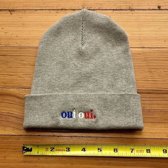 French Abroad knit beanie. Oui Oui. NWT.